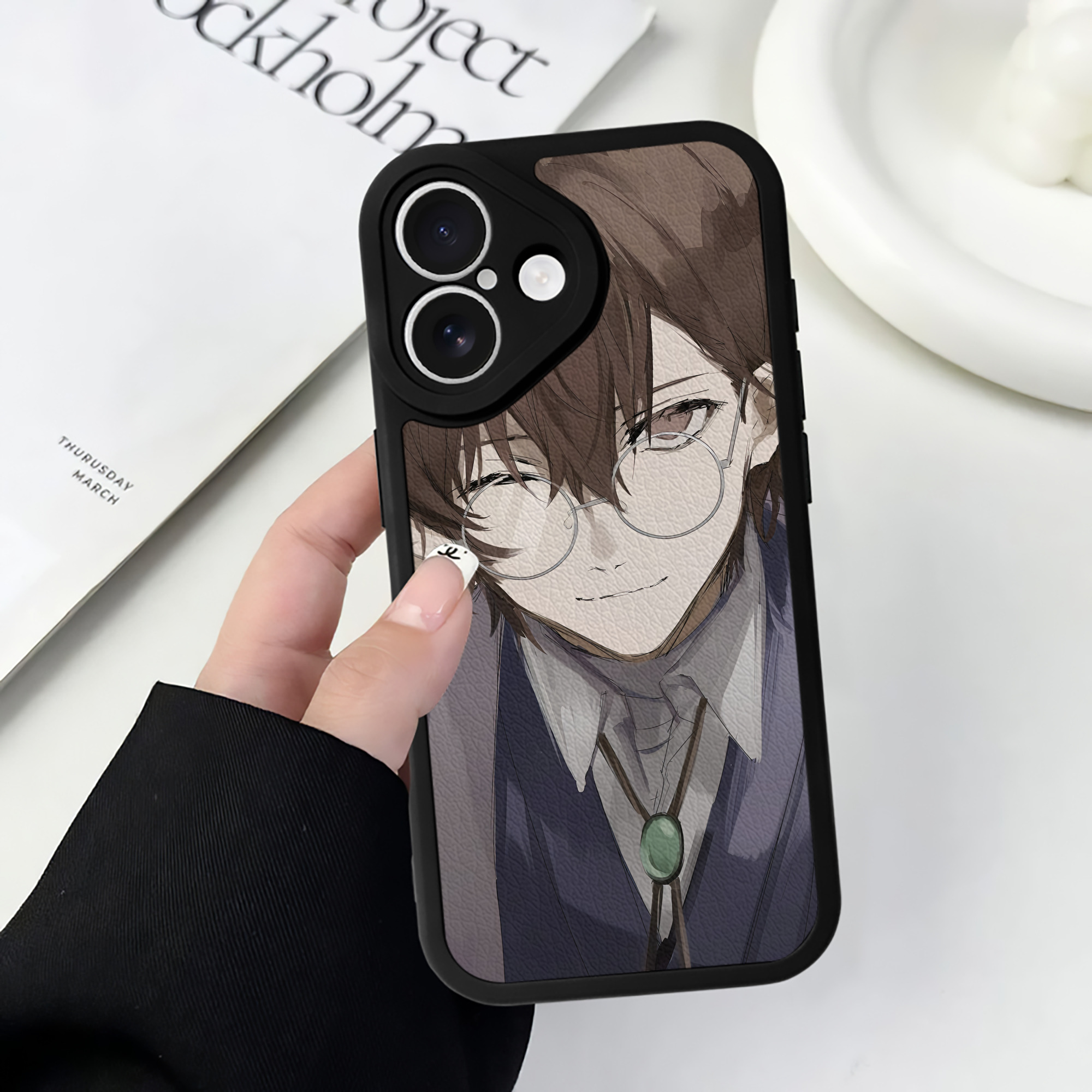 （画像用） 文豪ストレイドッグス Bungo Stray Dogs 【iPhone 16シリーズ対応】シリコンスマホケース（レザー調） 材質：シリコン